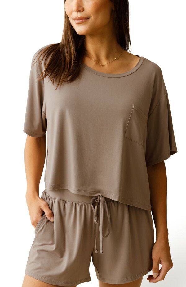 キンドリッド ブレイブリー レディース トップス シャツ クロップド Kindred Bravely Aria Casual Cropped Short Sleeve Top Taupe トープ
