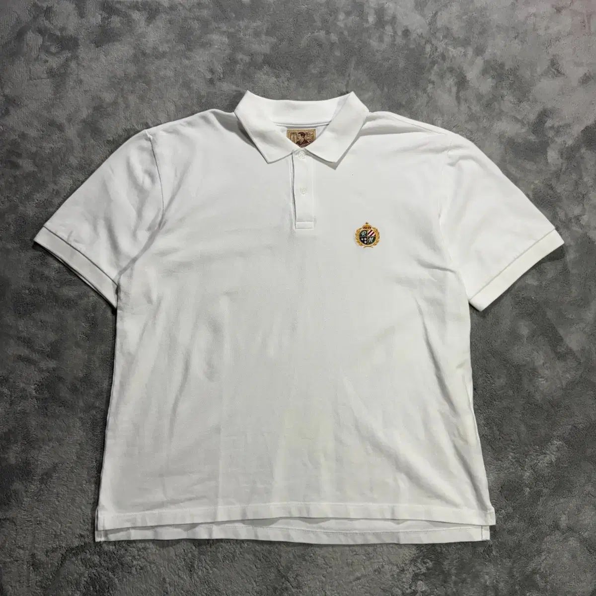 リーネックTシャツ 白 バストロゴ 半袖 カラーTシャツ
