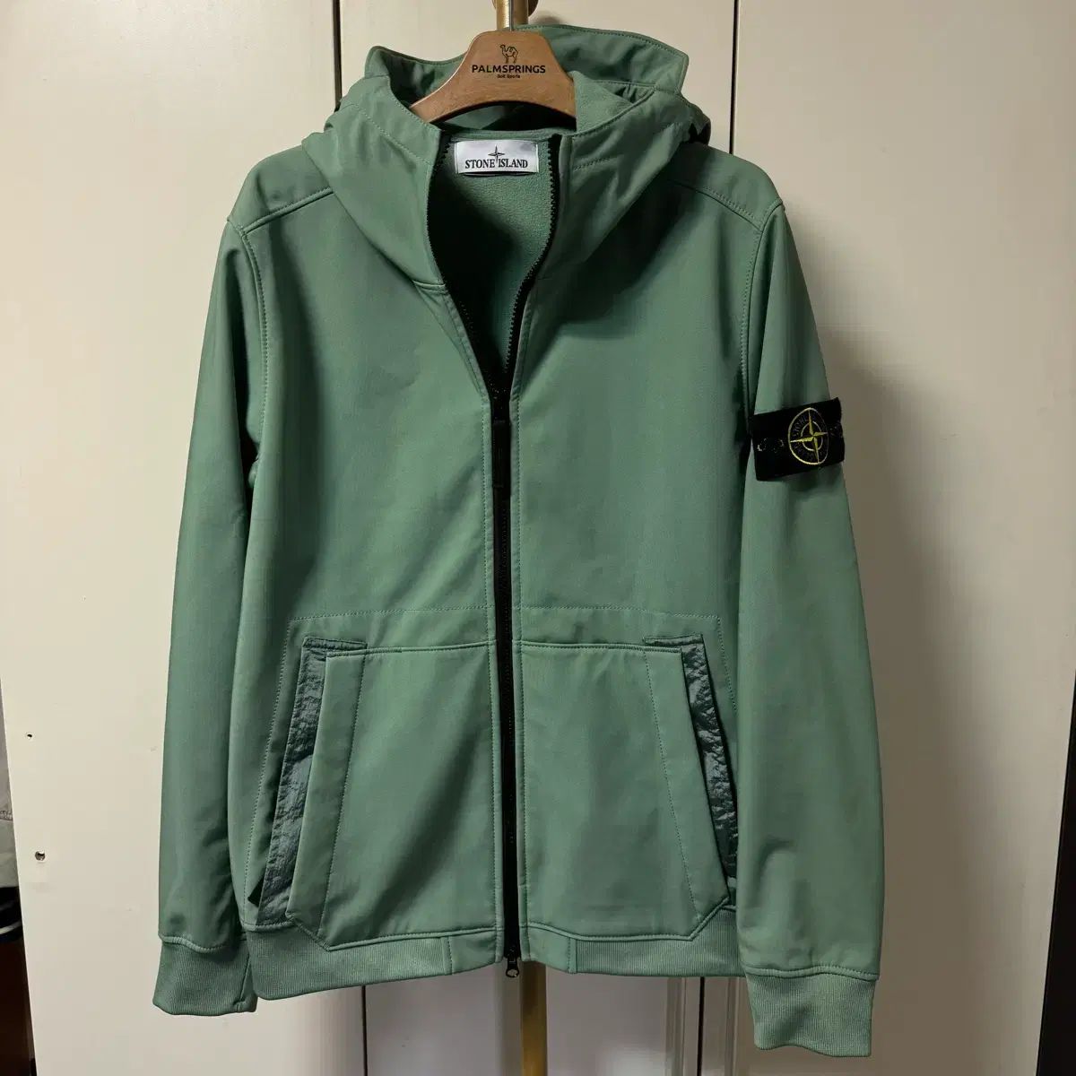 22FW ストーンアイランド ソフトシェル ウィンドブレーカー
