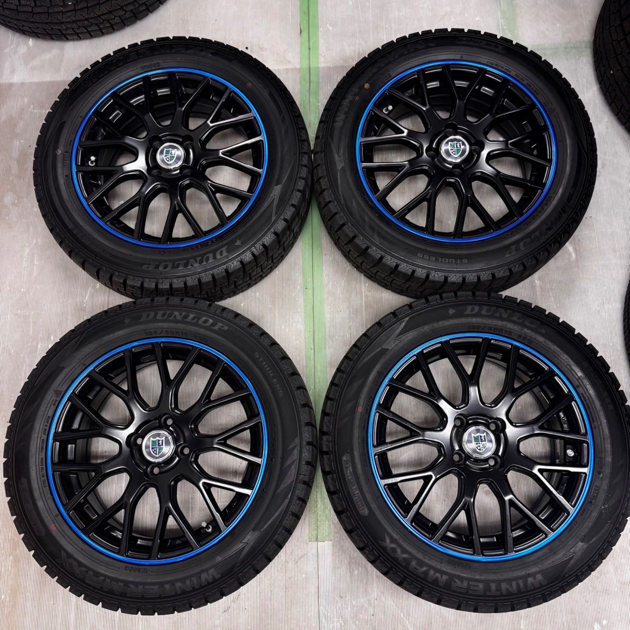 中古スタッドレス バーンシュポルト 16インチ 6j +40 PCD100 195/60R16 2022年 ノートオーラ