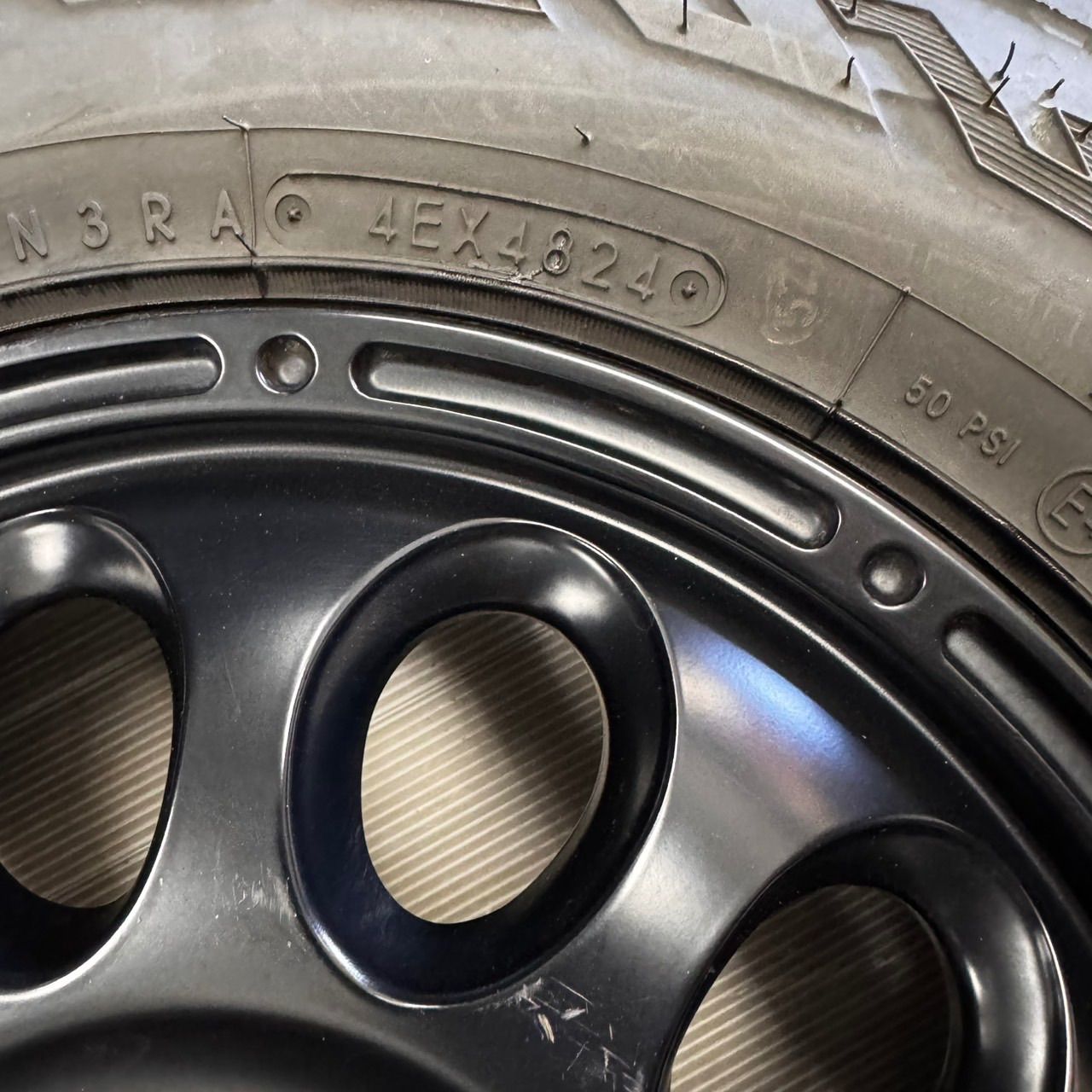 軽バン 軽トラ GAIA 12インチ 4j +43 PCD100 トーヨー オープンカントリーR/T 145/80R12 80/78N 2024年 ハイゼット クリッパー N-VAN
