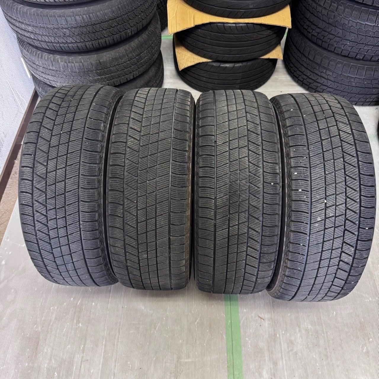 ボルボ用 中古スタッドレス 17インチ 7j +50 PCD108 ブリヂストン VRX3 ボルボ用 中古スタッドレス 17インチ 7j +50 PCD108 ブリヂストン VRX3