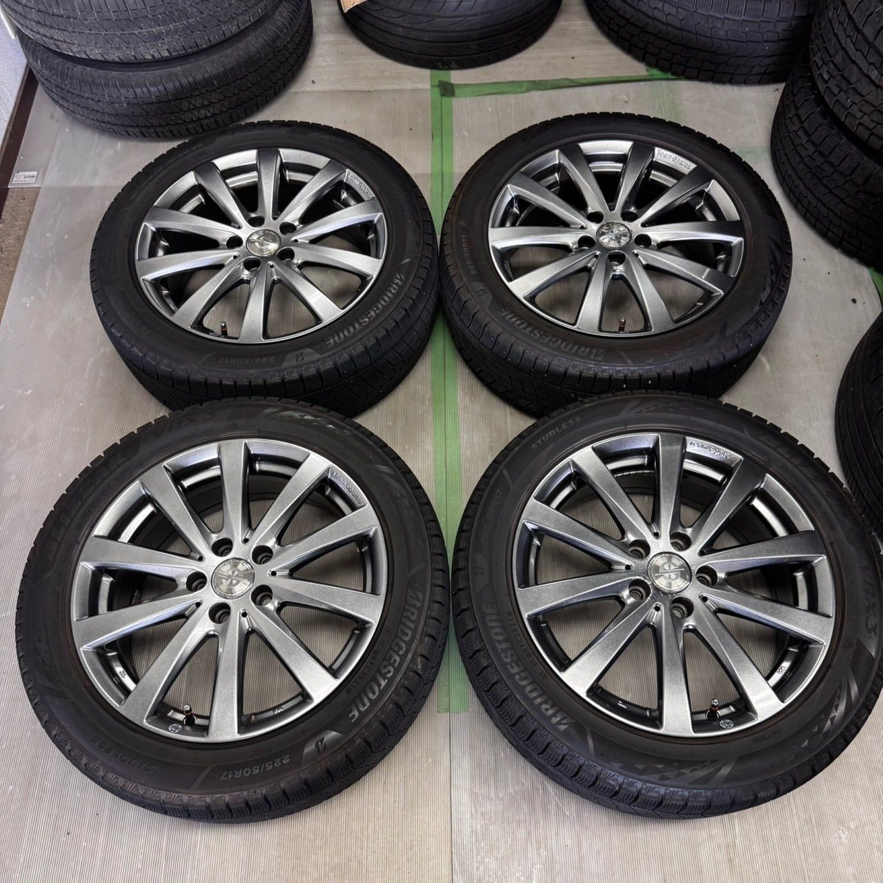 ボルボ用 中古スタッドレス 17インチ 7j +50 PCD108 ブリヂストン VRX3