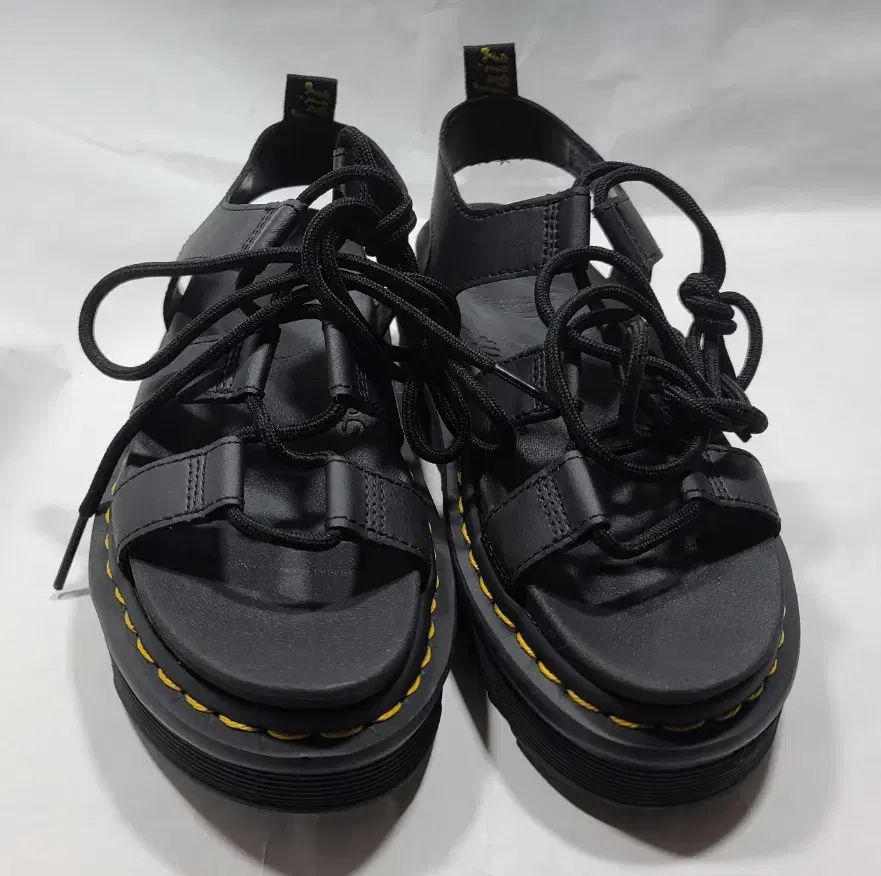DR. MARTENS ドクターマーチン ナルティラ サンダル UK4サイズ (230 235)