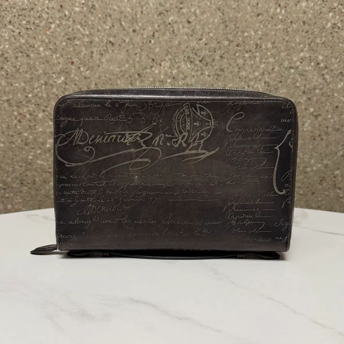 ベルルッティ イタウバ ワイド スクリット ジッパー 長財布