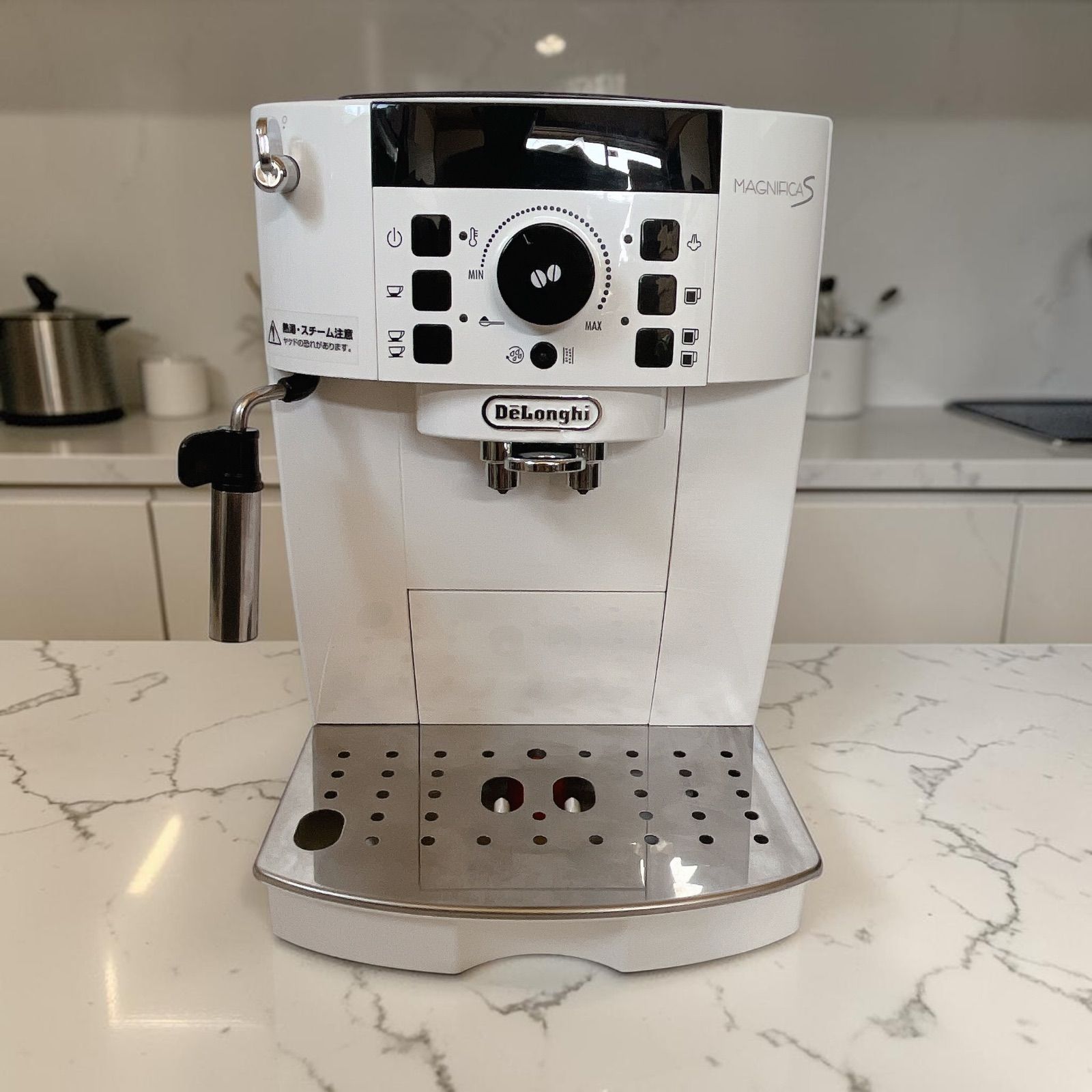 美品】デロンギ ECAM22112W マグニフィカS 全自動コーヒーマシン 