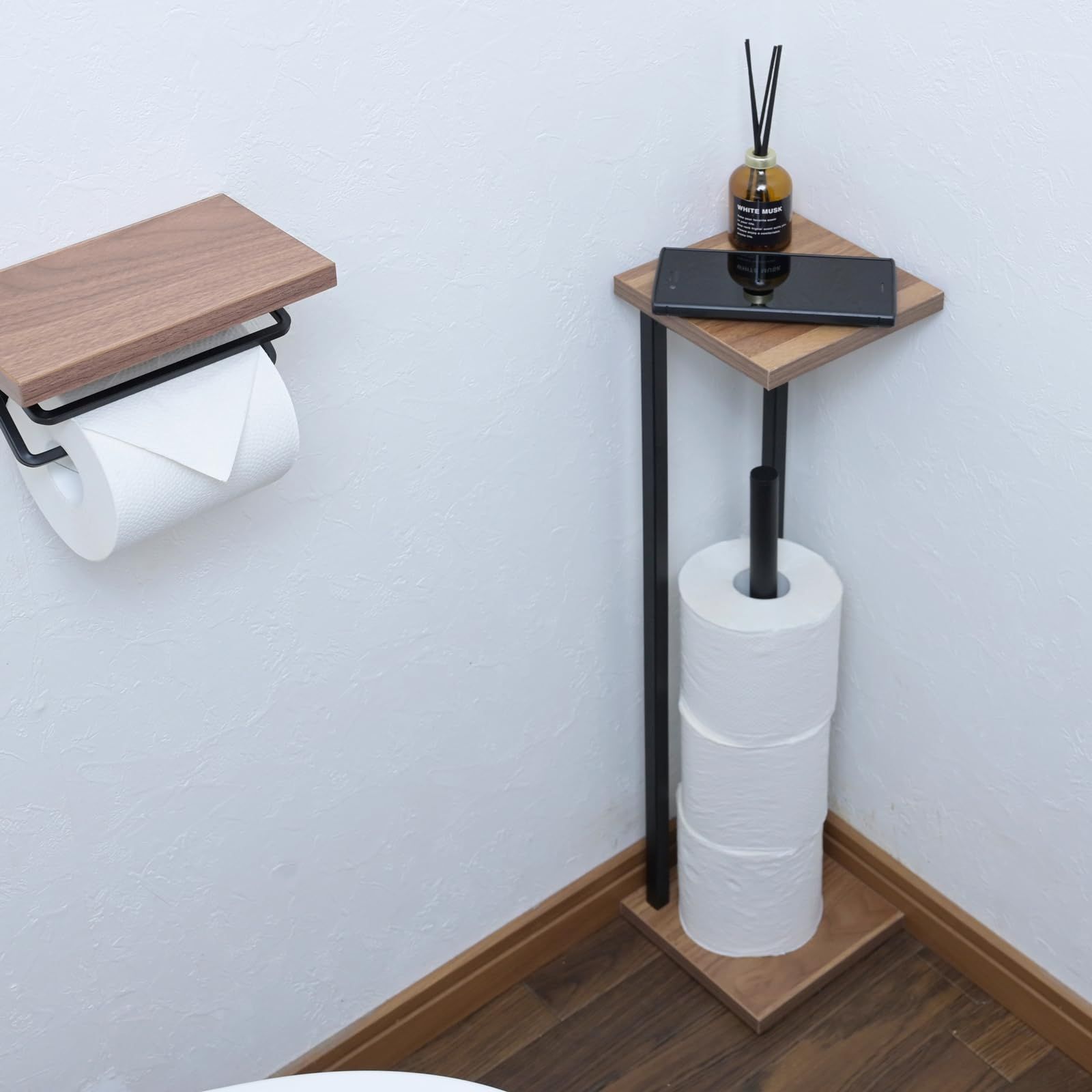 山善(YAMAZEN) ラック トイレットペーパー スタンド トイレ 収納 スリム 棚付き (スマホ置き/インテリア) トイレットペーパーホルダー 隙間収納 ストッカー 幅15×奥行15×高さ60.5cm 組立品 ダークブラウン/マットブラッ 67eca94a