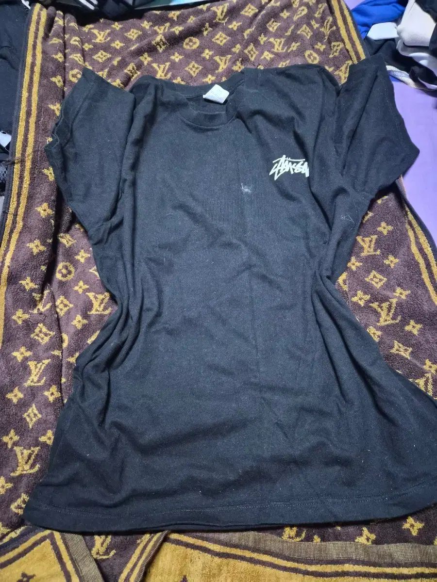 STUSSY ブラック 半袖 Tシャツ