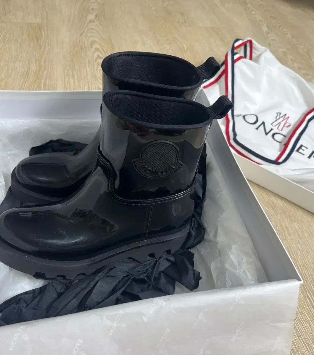 正規品) MONCLER レインブーツ - メルカリ