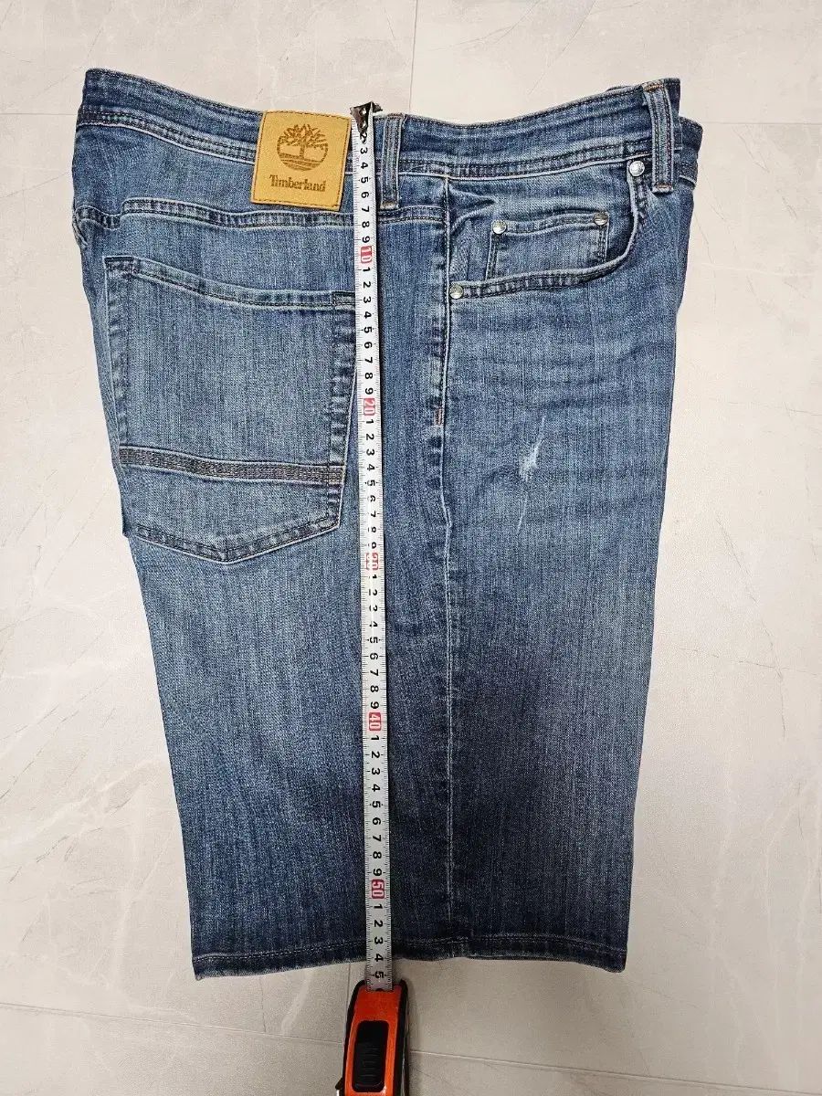 W36/新品 Timberland ストレート デニム ハーフパンツ (デニムハーフパンツ)