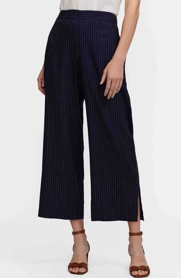 フォックスクラフト レディース ボトムス レギンス ワイドレッグ パンツ リネン Foxcroft Jenna Pinstripe Wide Leg Crop Linen Blend Pants Navy Blue White ホワイト