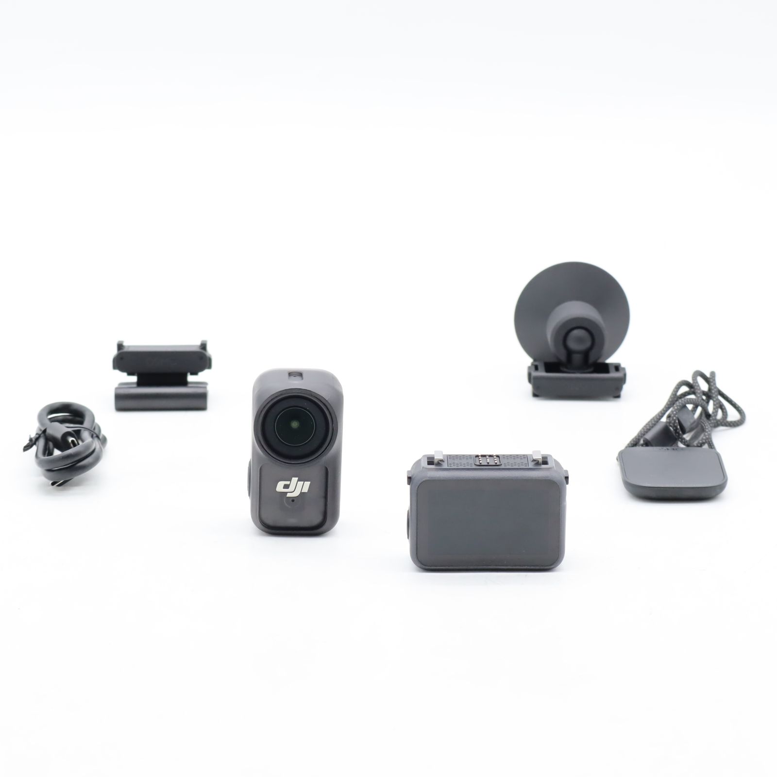 DJI Osmo Nano スタンダードコンボ 64GB｜小型アクションカメラ｜手ブレ補正・Vlog／日常撮影向け DJI【中古】