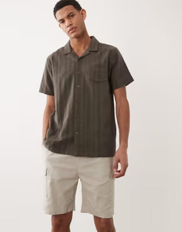 ブレーブソウル メンズ ボトムス ハーフパンツ・ショーツ ショートパンツ コットン リネン Brave Soul cotton cargo shorts with linen in stone ストーン 10,486円