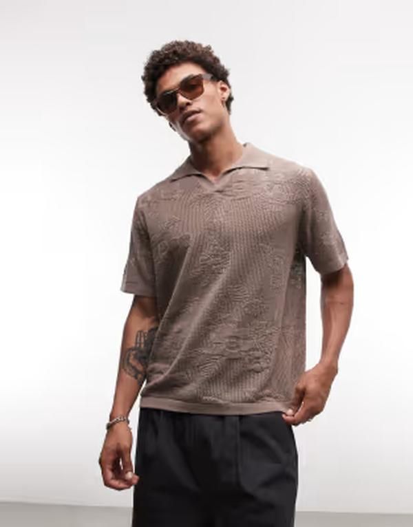 エイソス メンズ トップス ポロシャツ フラワー柄 ニット フラワー ASOS DESIGN oversized knitted floral textured notch neck BROWN ブラウン