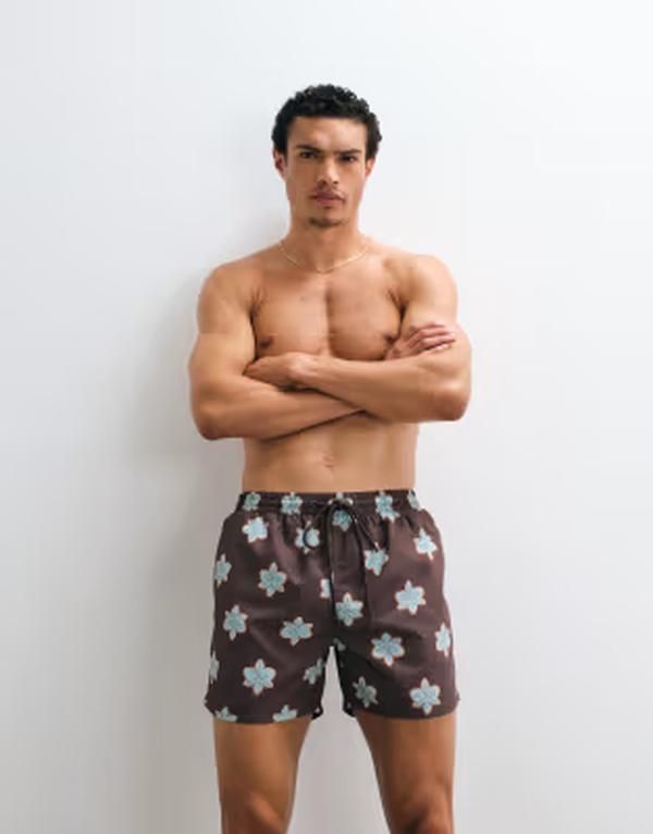 サウスビーチ メンズ 水着 ハーフパンツ・ショーツ ショートパンツ South Beach flower motif swim shorts in dark brown ブラウン