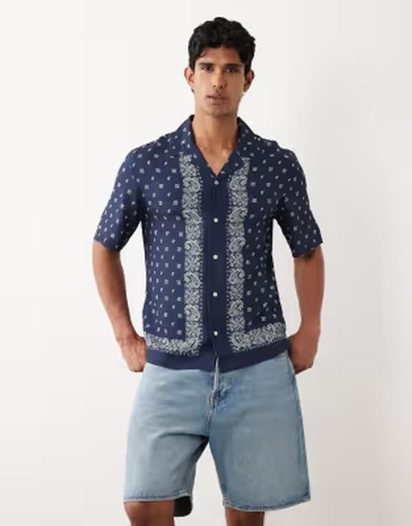 マンゴ メンズ トップス シャツ リラックスフィット プリント Mango bandana print relaxed fit shirt in deep NAVY ネイビー