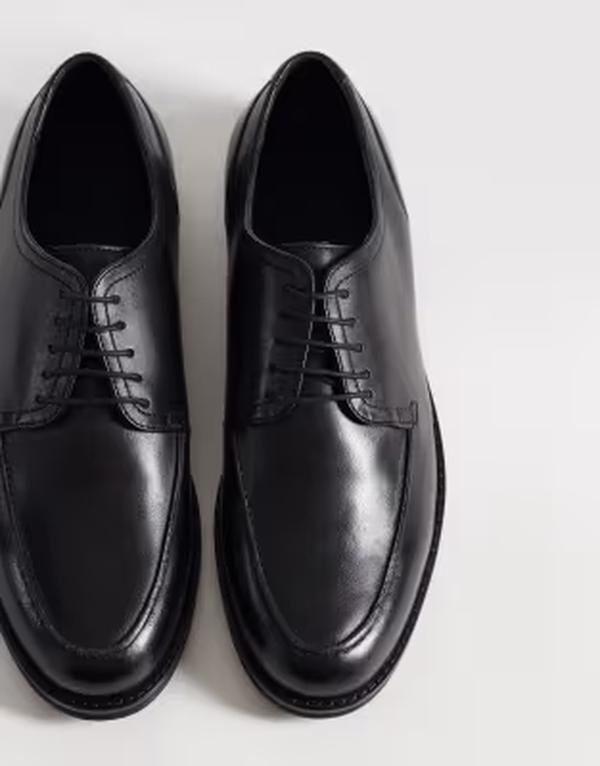エイソス メンズ シューズ オックスフォード ダービー レース レザー ASOS DESIGN lace up derby shoes with apron detailing leather Black ブラック