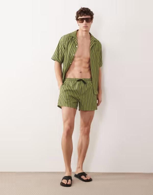 フリーソサエティ メンズ 水着 ハーフパンツ・ショーツ ショートパンツ Free Society swim shortstripes GREEN グリーン