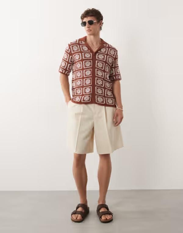 エイソス メンズ ボトムス ハーフパンツ・ショーツ プリーツ ショートパンツ ASOS DESIGN pleated bermuda dresshorts in ecru エクリュ