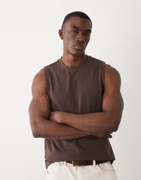 エイソス メンズ トップス ベスト レギュラーフィット ASOS DESIGN Circular Design Collection superegular fitank Bracken ブラウン
