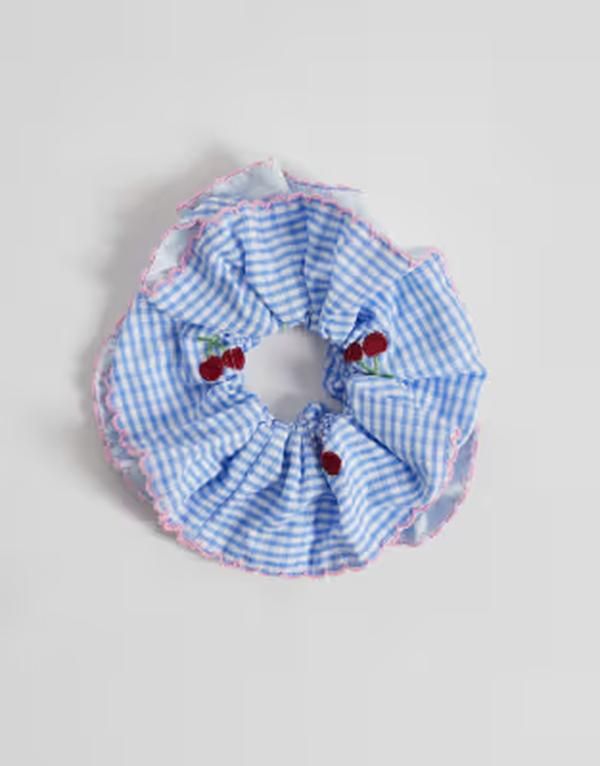 オンリー レディース アクセサリー ギンガムチェック プリント ギンガム ONLY cherry print scrunchie in light blue gingham BLUE ブルー
