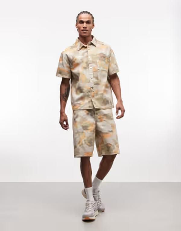 リキュールアンドポーカー メンズ ボトムス ハーフパンツ・ショーツ デニム Liquor N Poker denim jorts in pixel camo part of a set Multi マルチカラー