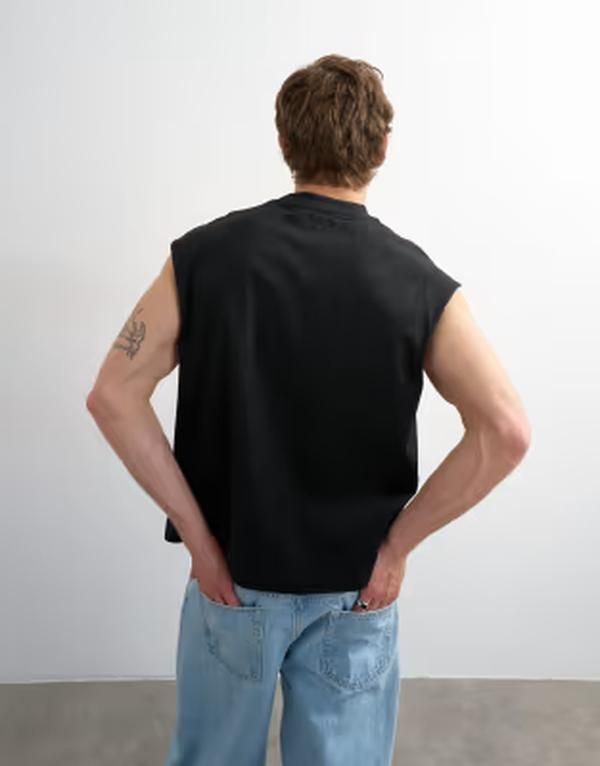トップマン メンズ トップス ベスト リラックスフィット Tシャツ ノースリーブ クロップド Topman relaxed fit cropped sleeveless Tshirt Black ブラック