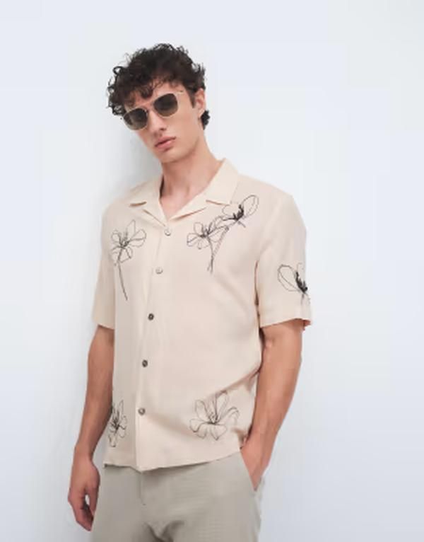 マンゴ メンズ トップス シャツ フラワー柄 プリント ミニ フラワー Mango minimal floral print short sleeve shirt in ecru エクリュ