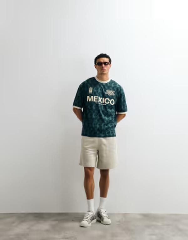 トップマン メンズ ボトムス ハーフパンツ・ショーツ リラックスフィット ショートパンツ ジャージー Topman relaxed fit jersey shorts in washed stone BEIGE ベージュ