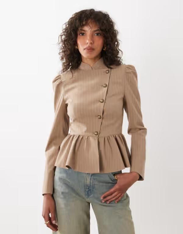 ミスセルフフリッジ レディース アウター ジャケット・ブルゾン アシンメトリー Misselfridge asymmetric button up jacket in stripesTRIPE ストライプ