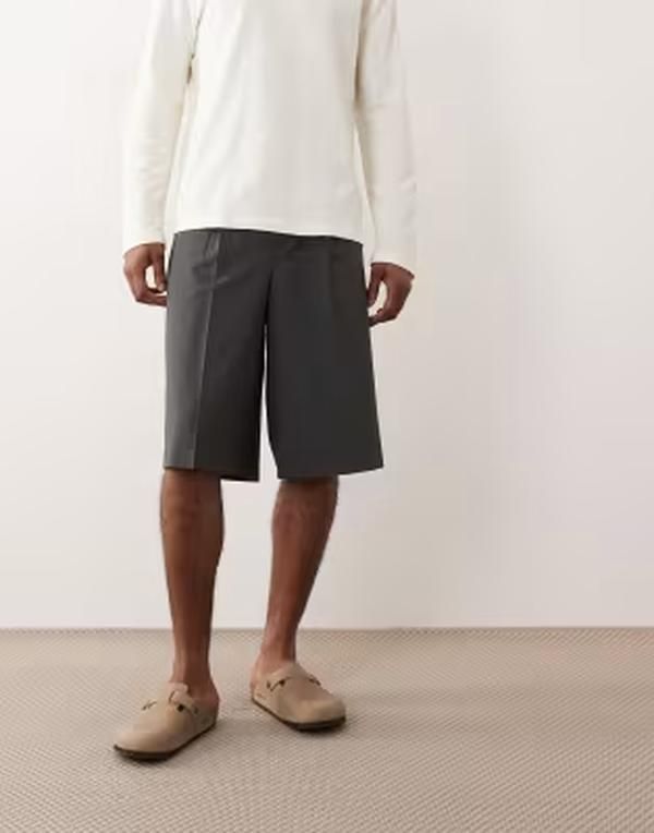 エイソス メンズ ボトムス ハーフパンツ・ショーツ プリーツ ショートパンツ ASOS DESIGN pleated oversized bermuda dresshorts in charcoal pinstripes CHARCOAL チャコール