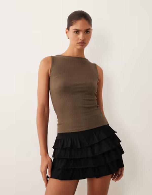 ブレーブソウル レディース トップス タンクトップ ハイネック フリル Brave Soul high neck tank top in truffle Taupe トープ