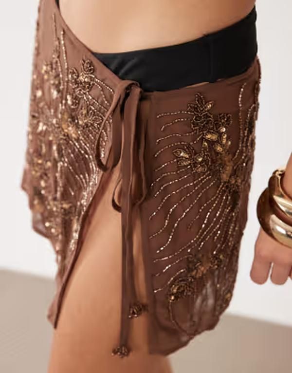 ミスセルフフリッジ レディース ボトムスカート ミニ Misselfridge beach premium hand beaded tie side mini sarong in chocolate チョコレート