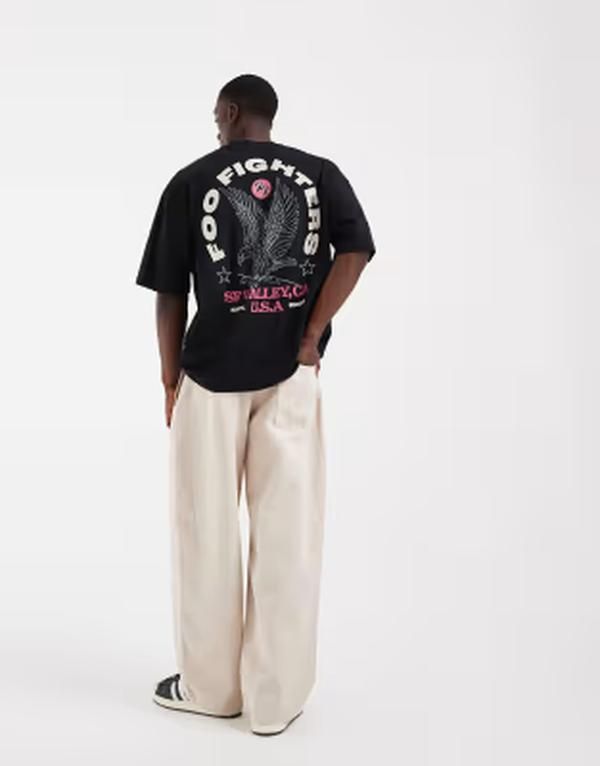 エイソス メンズ トップス Tシャツ プリント ASOS DESIGN oversized tshirt with Foo Fighters print Black ブラック