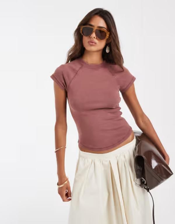 エイソス レディース トップス Tシャツ ASOS DESIGN shrunken raglan baby tee in washed rose Washed rose
