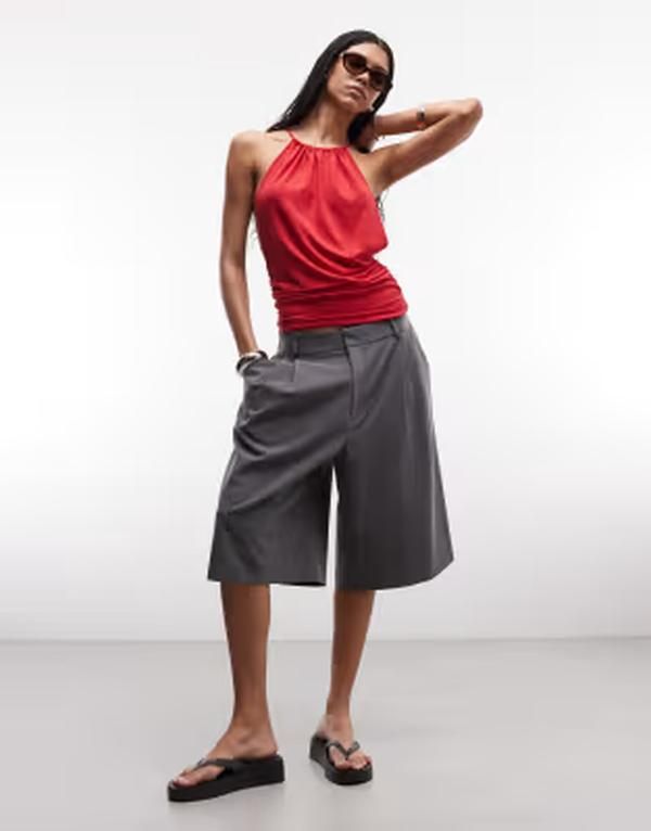 ウィークデイ レディース トップス Tシャツ オープンバック ギャザー ホルター Weekday ruched halter neck top with open back Red レッド