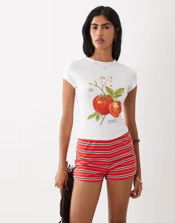 エイソス レディース トップス Tシャツ ヴィンテージ グラフィック ASOS DESIGN baby tee with vintage tomato graphic PRINT ホワイト