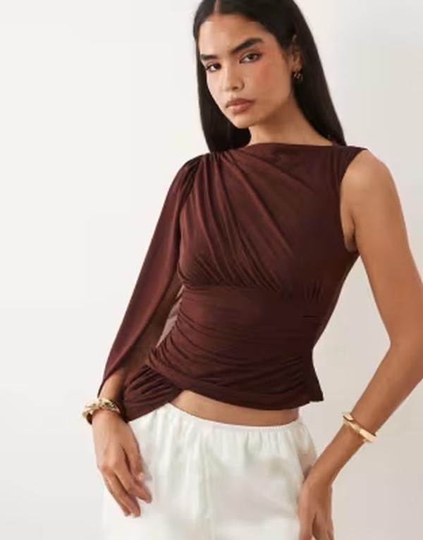 エイソス レディース トップス タンクトップ ケープデザイン アシンメトリー ギャザー キャップ ケープ ASOS DESIGN asymmetric ruched cape sleeve top Brown ブラウン 12,766円
