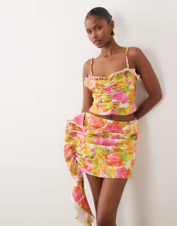 エイソス レディース ボトムスカート クレープ フラワー柄 プリント ミニ フラワー ASOS DESIGN crepe frill detail gathered mini skirt in floral print part of a set Floral