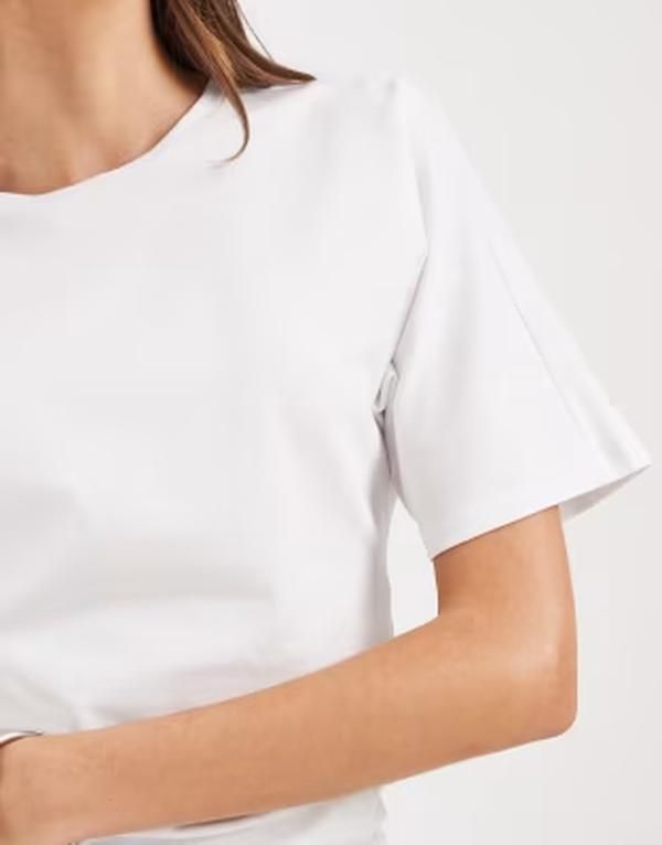 ピーシーズ レディース トップス Tシャツ ギャザー PIECES ruched cinch waistshirt Bright White ホワイト