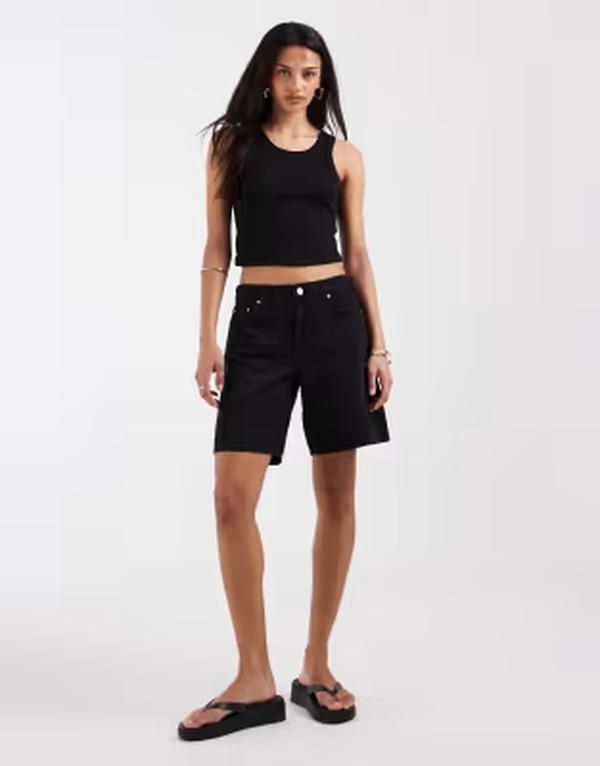 オンリー レディース ボトムス ハーフパンツ・ショーツ ショートパンツ デニム ONLY mid rise longline denim shorts Black ブラック