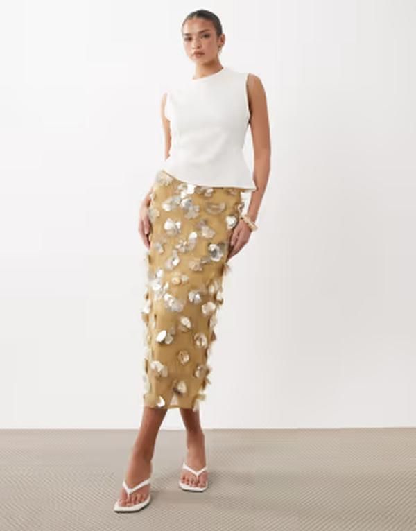 エイソス レディース ボトムスカート ミディ ASOS DESIGN 3D flower embellished volume midi skirt Gold ゴールド