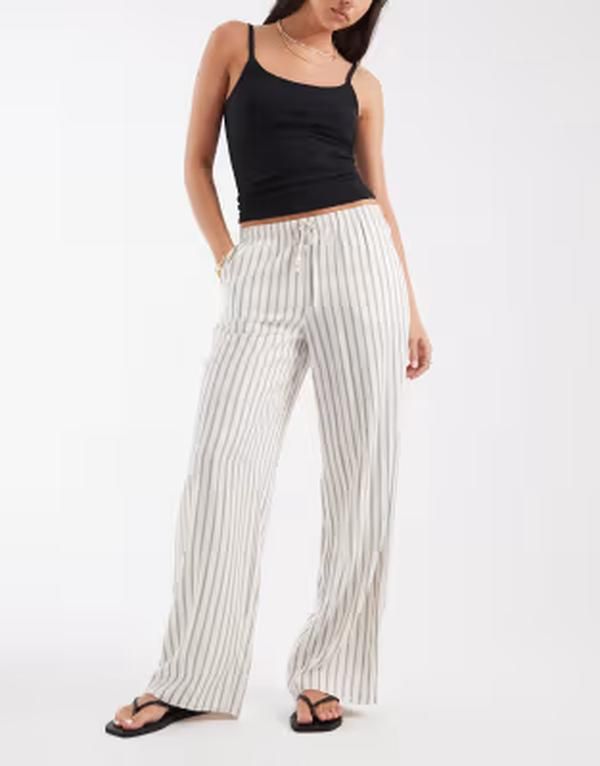 ヴェロモーダ レディース ボトムス カジュアルパンツ ワイドレッグ ドローコードウエスト リネン Vero Moda linen touch wide leg pants with drawstring waist in cream stripe Garden