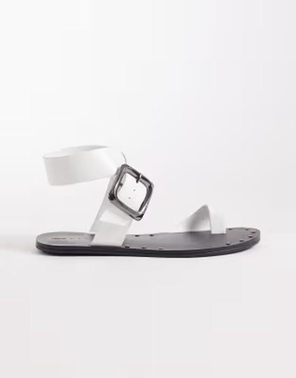 エイソス レディース シューズ サンダル ASOS DESIGN Freely toe loop crosstrap flat sandals WHITE ホワイト