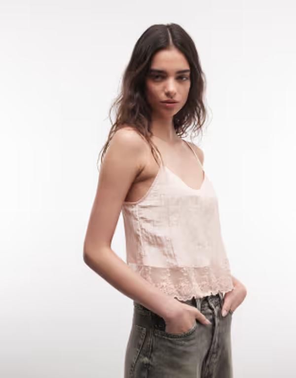 モンキ レディース トップス シャツ レーストリム サテン レース Monki crinkle satin cami top with lace trim in light pink ピンク
