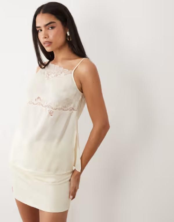 エイソス レディース トップス シャツ アシンメトリー レーストリム ハイネック レース ASOS DESIGN asymmetric high neck lace trim cami with side slits in cream Champagne シャ