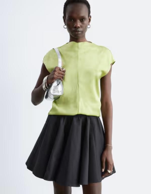 アンドアザーストーリーズ レディース トップス Tシャツ ウエストマーク ハイネック ドレープ サテン Other Stories draped satin top withigh neck and cinched waist in lime GREEN ライ