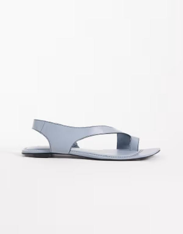 エイソス レディース シューズ サンダル ミニ ASOS DESIGN Francesca premiuminimal clean toe loop flat sandals in powder blue ブルー