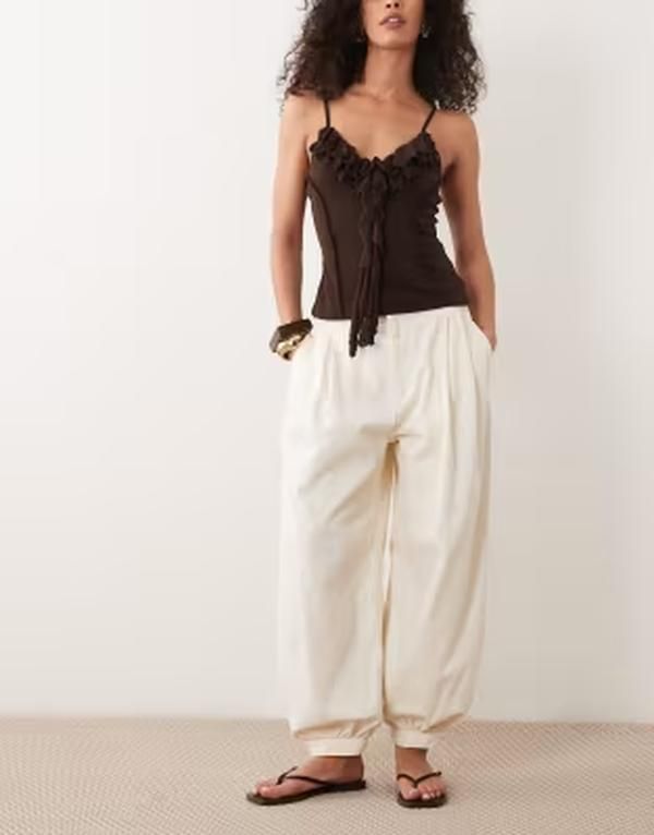 マンゴ レディース ボトムス デニムパンツ ジーンズ Mango Souffle cuffed jeans in cream BEIGE ベージュ