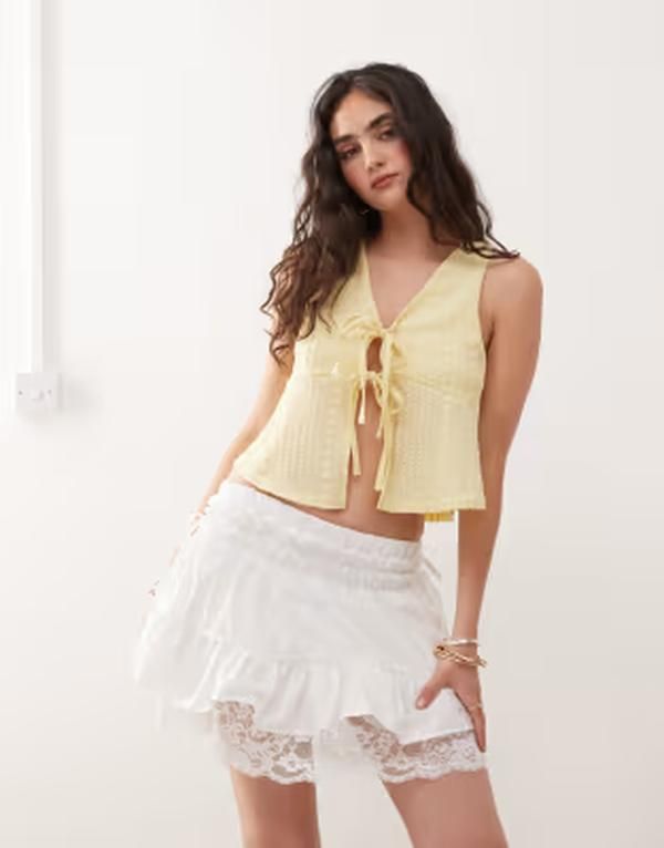 リクレイム ヴィンテージ レディース ボトムスカート ミニ レース Reclaimed Vintage western cowgirl mini skirt with lace hem WHITE ホワイト